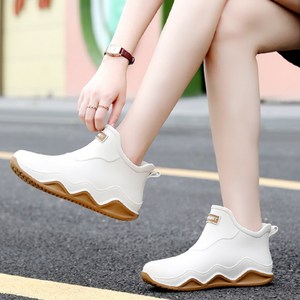 말랑핏 남여공용 패션 커플 장화 낚시화 미끄럼방지 발편한 경량 레인 부츠