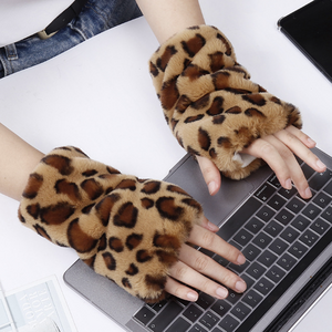 폭신 토끼털st 방한 기모 반장갑 따뜻한 부드러운 여성 퍼 털장갑 손목워머 5colors