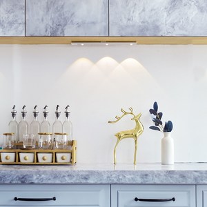 HK.sell 심플레 충전식 무선 3컬러 변환 포인트 센서등, 2개, 화이트